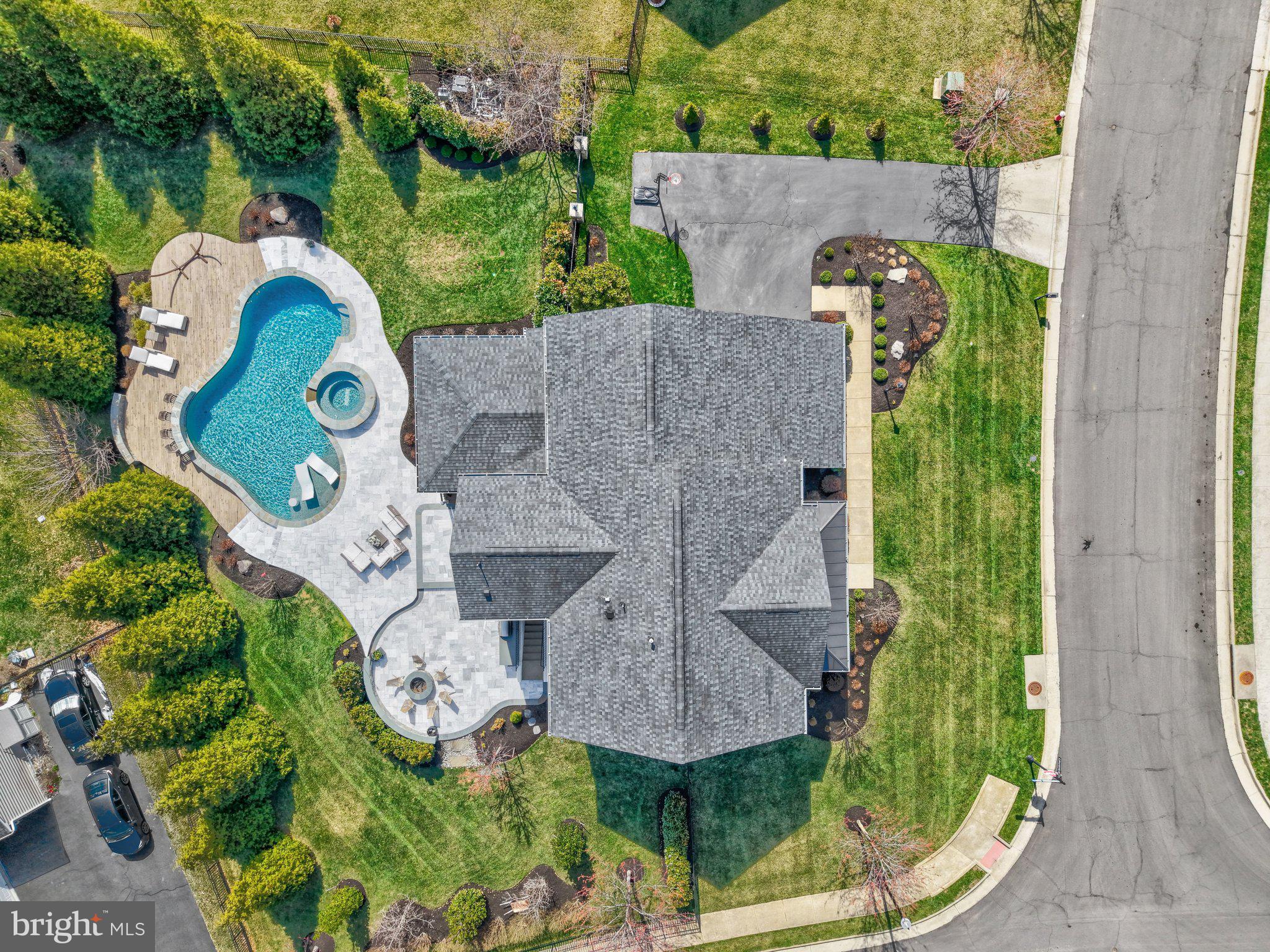 DAWSON'S CORNER - Residential