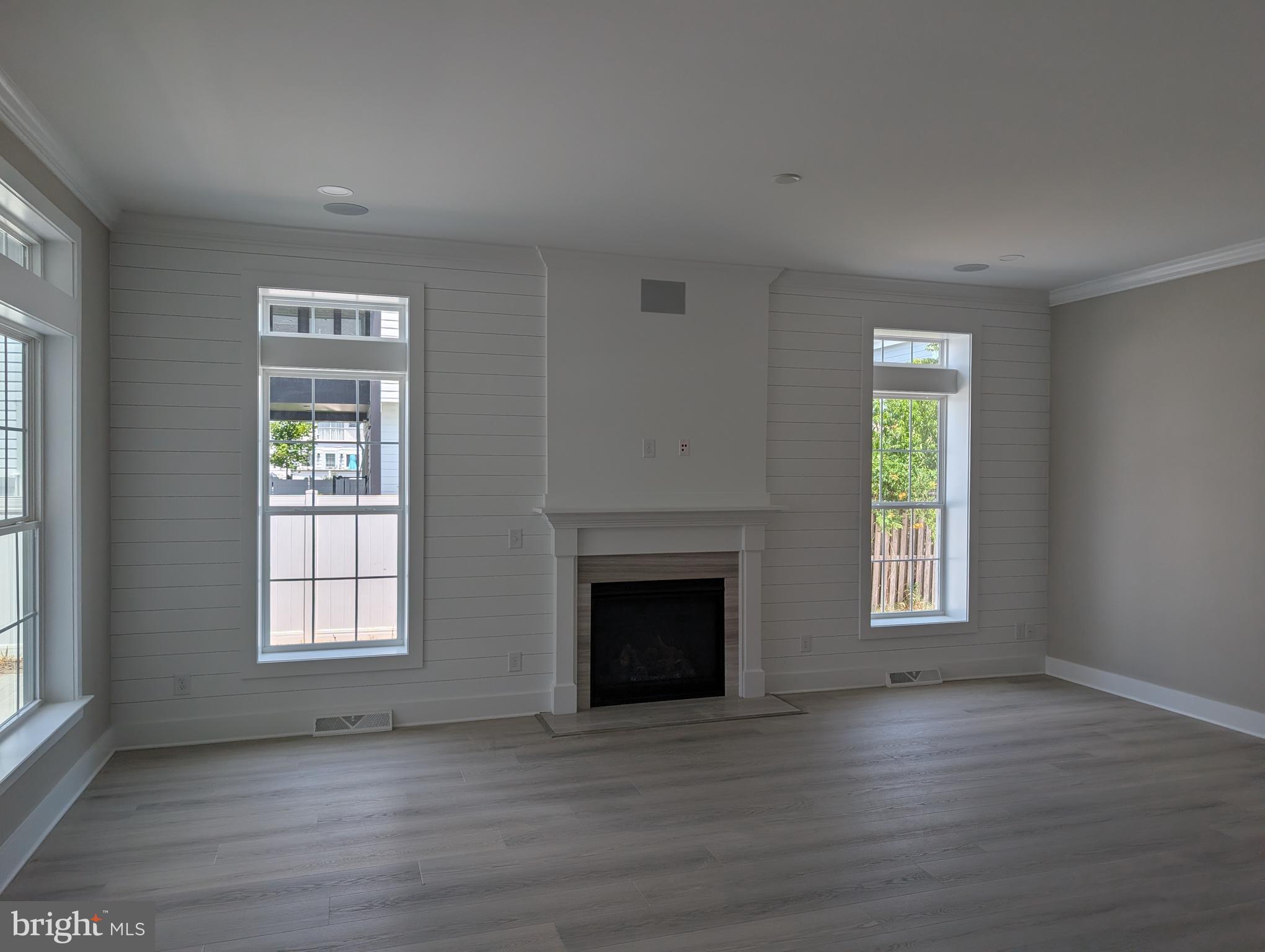 BAY VISTA - Residential