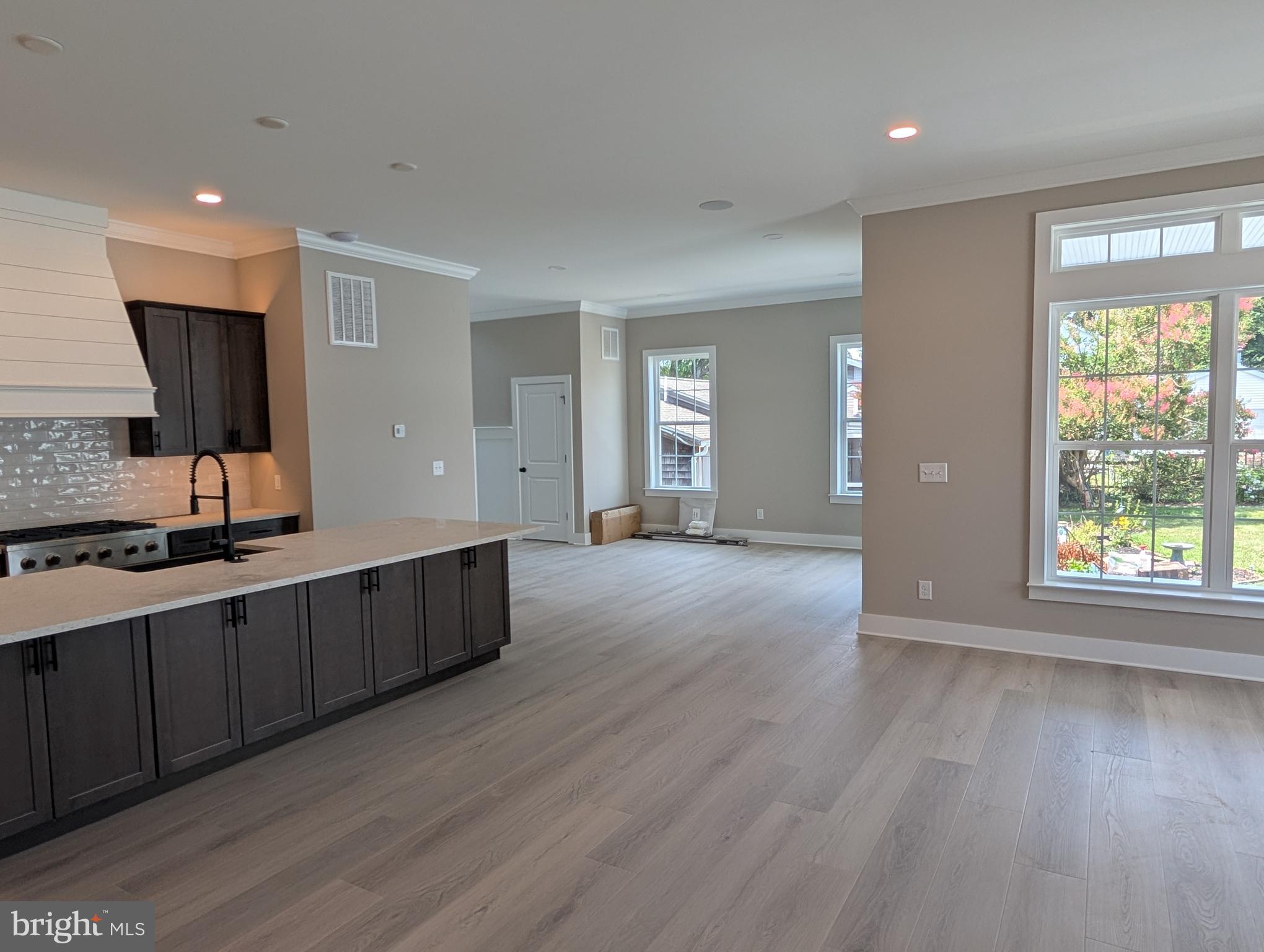 BAY VISTA - Residential