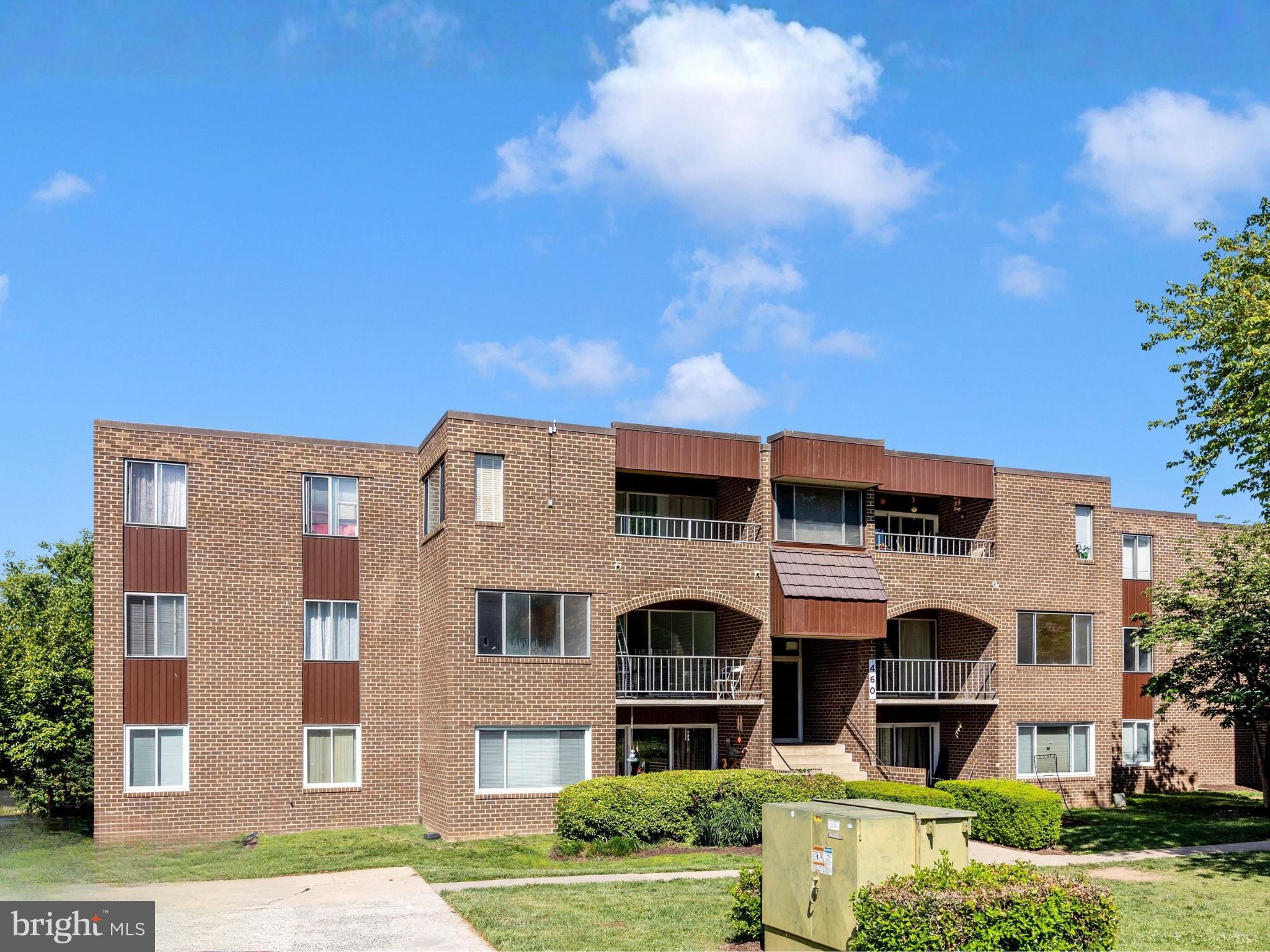 VILLA RIDGE CONDOMINIUM - Residential