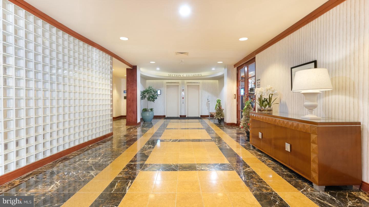 ART MUSEUM AREA - Residential