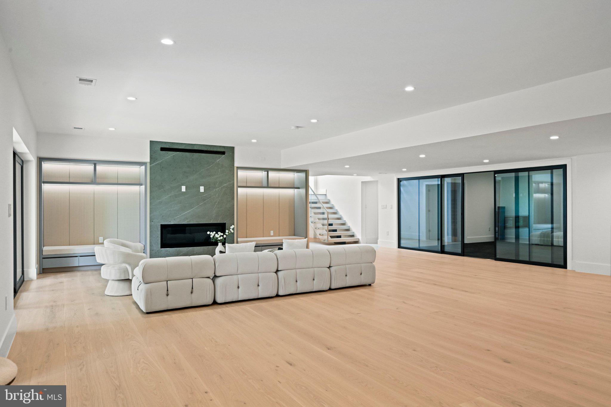 POTOMAC HILLS - Residential
