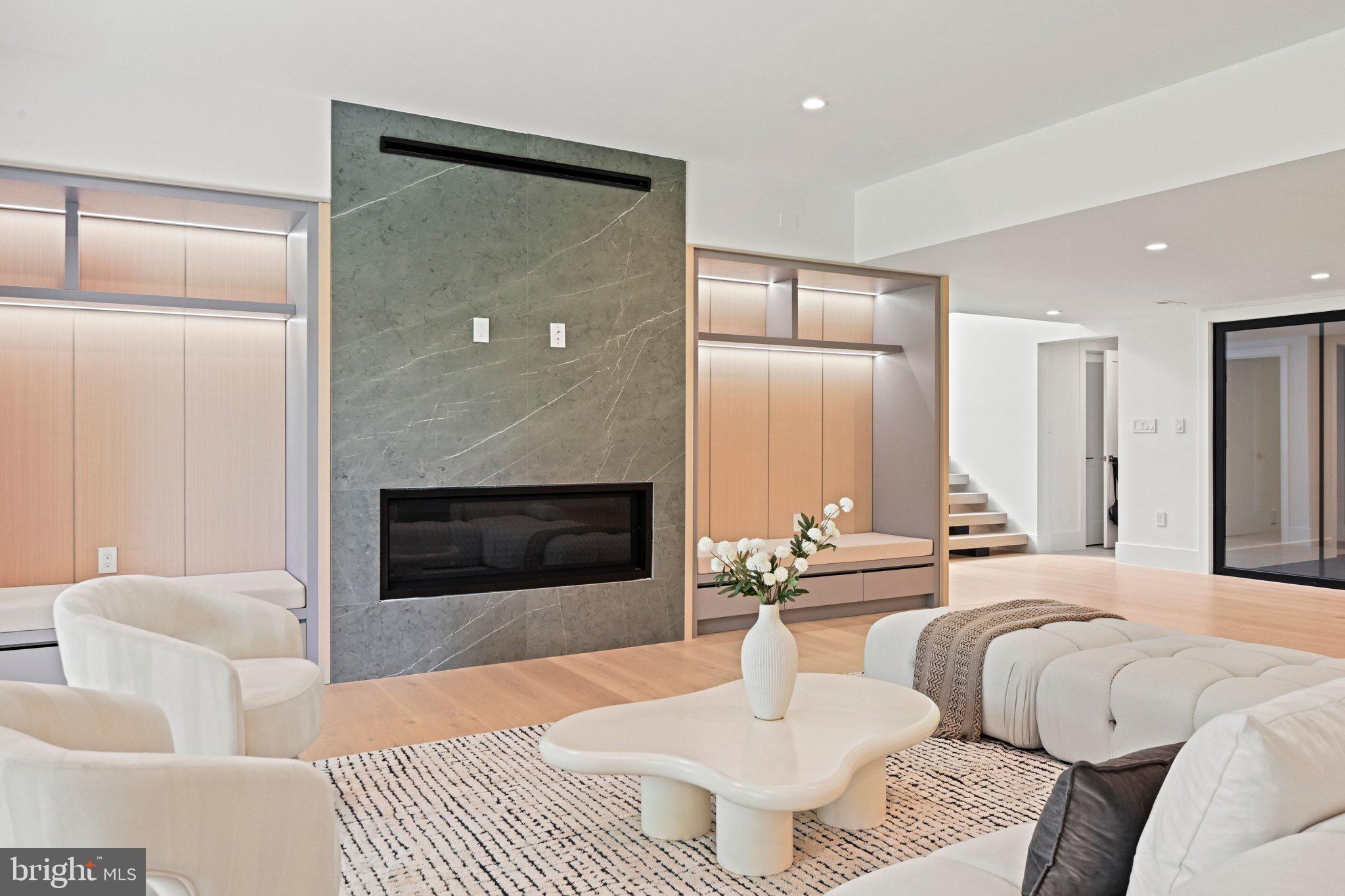 POTOMAC HILLS - Residential