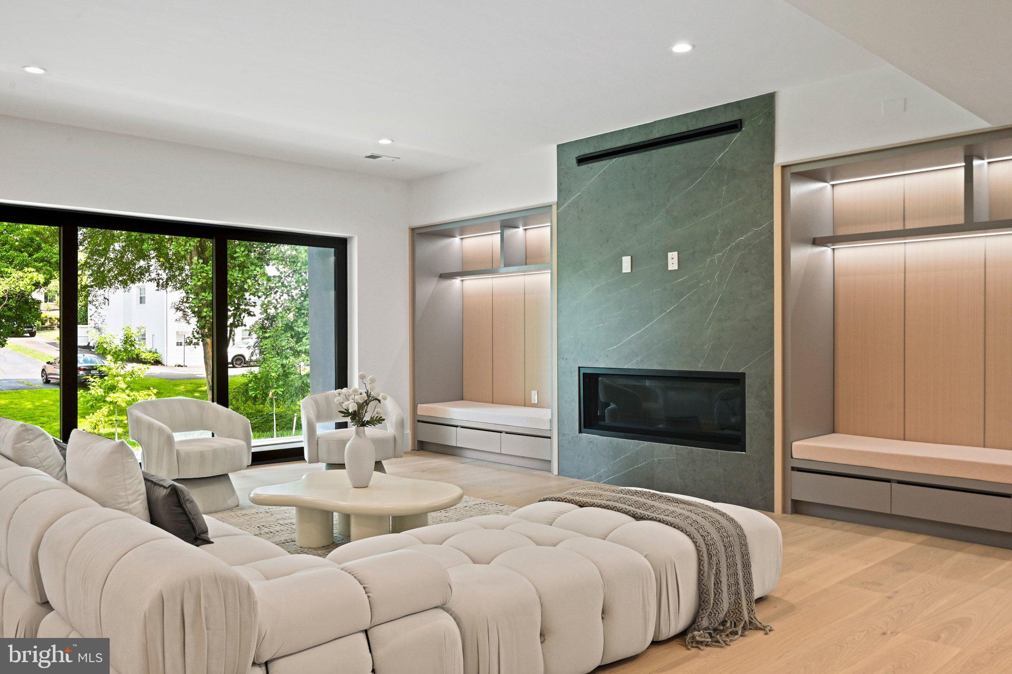 POTOMAC HILLS - Residential