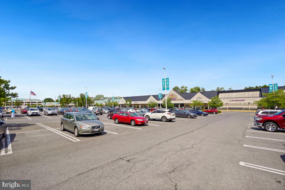 CREEKSIDE AT LEISURE WORLD - Residential