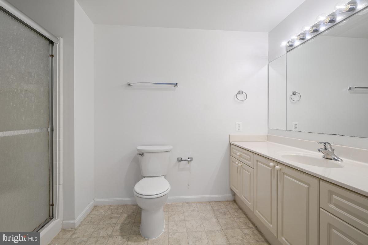 CREEKSIDE AT LEISURE WORLD - Residential