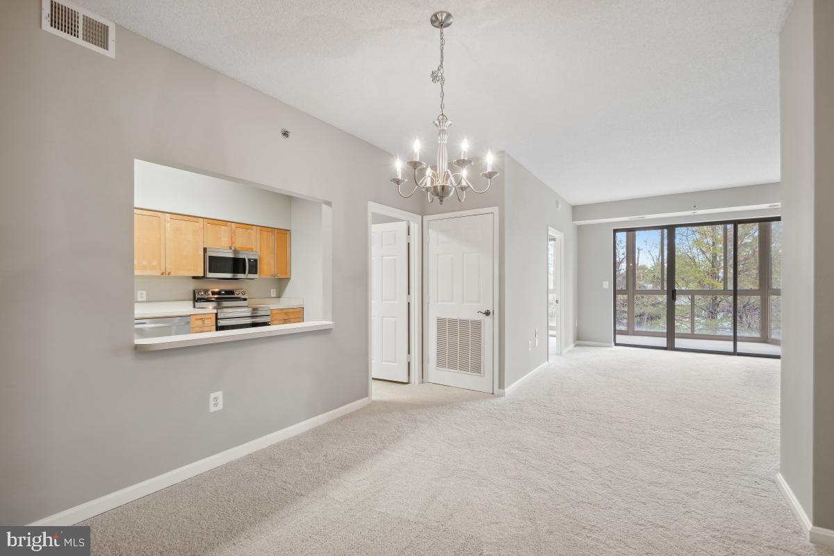 CREEKSIDE AT LEISURE WORLD - Residential
