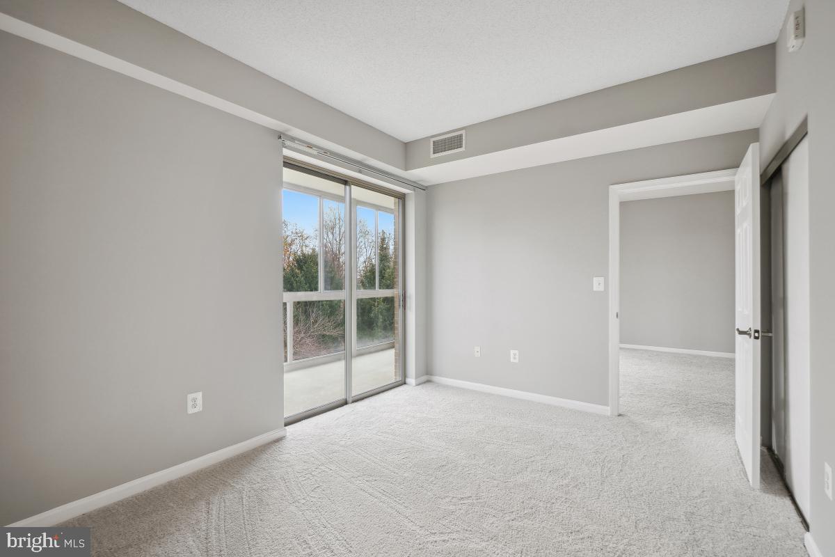 CREEKSIDE AT LEISURE WORLD - Residential