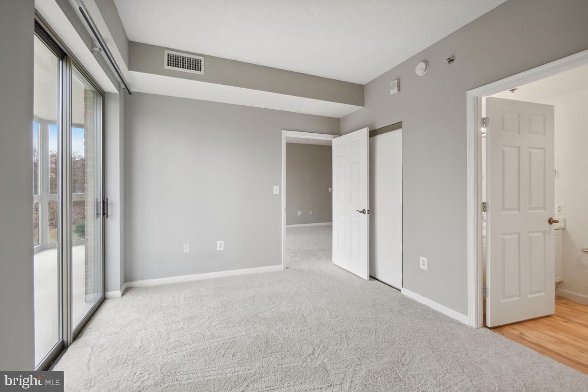 CREEKSIDE AT LEISURE WORLD - Residential