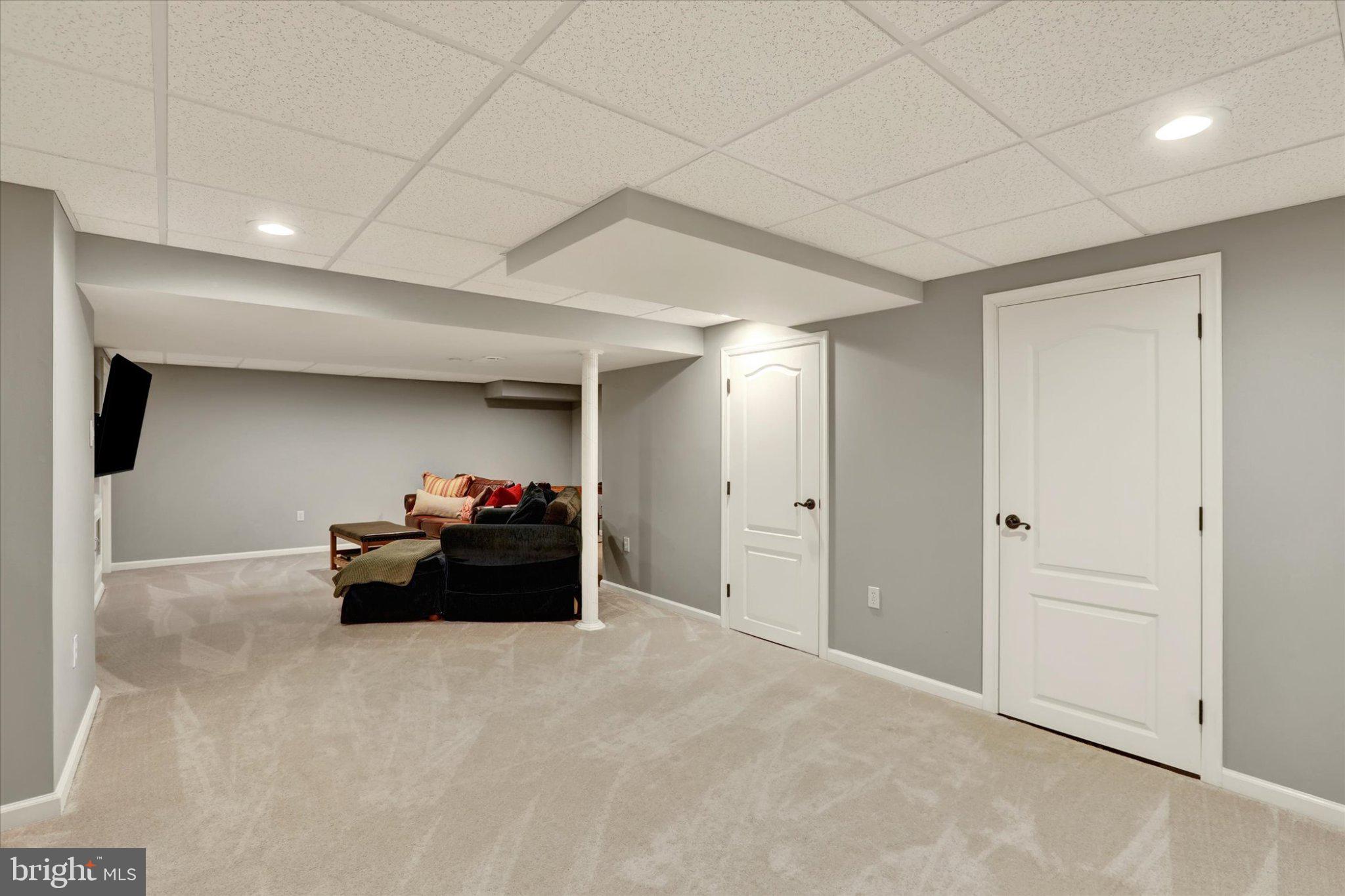AFTON CHASE - Residential