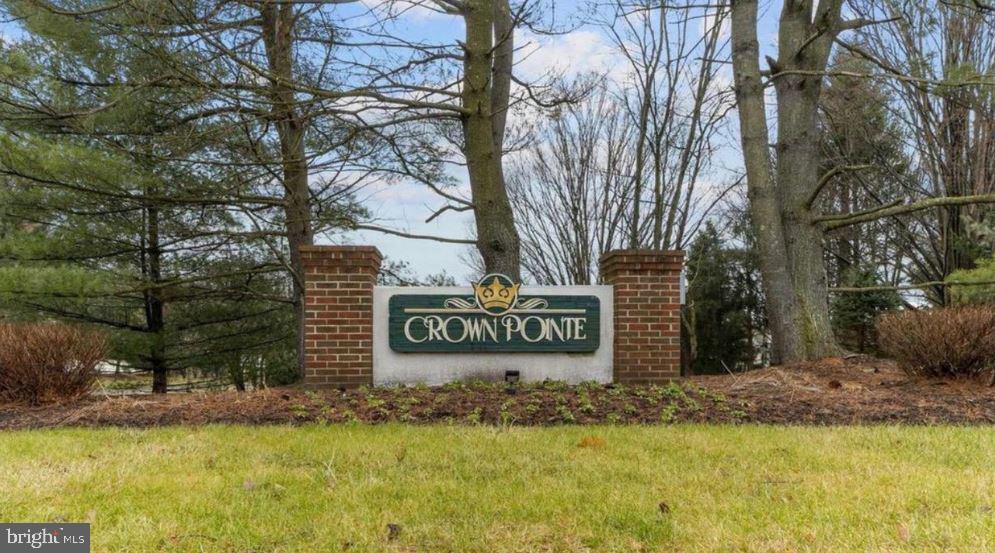 CROWN POINTE - Residential