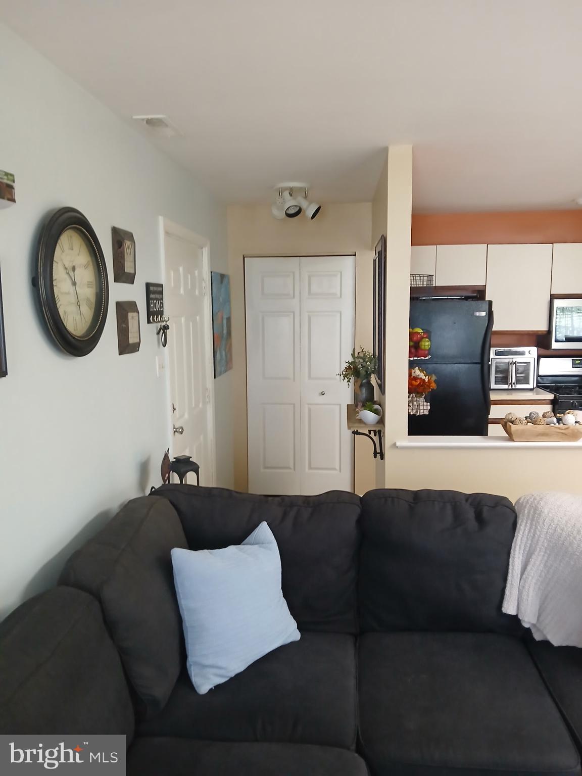CROWN POINTE - Residential