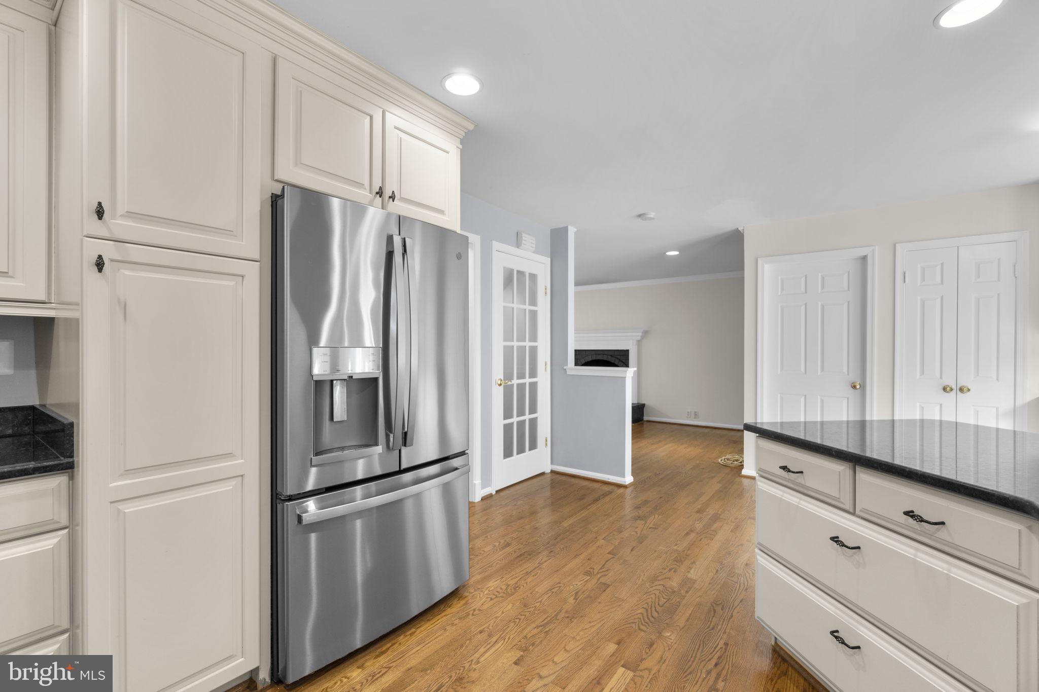 RIVERS EDGE - Residential