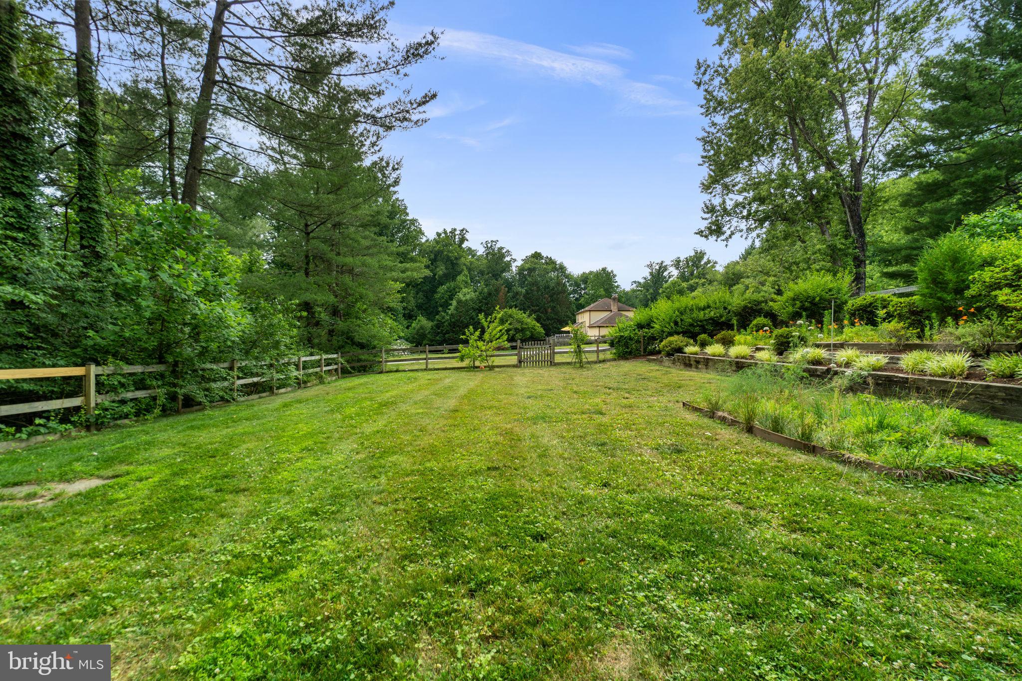 RIVERS EDGE - Residential