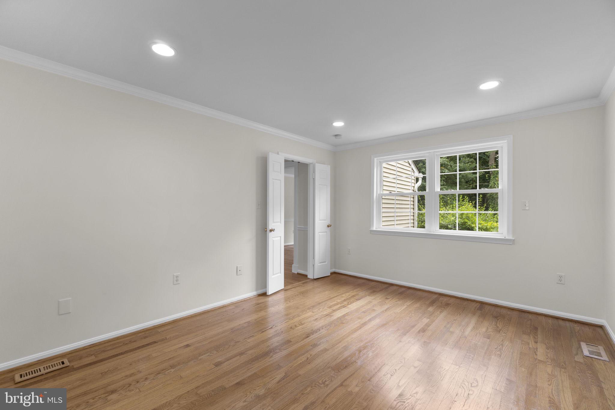 RIVERS EDGE - Residential
