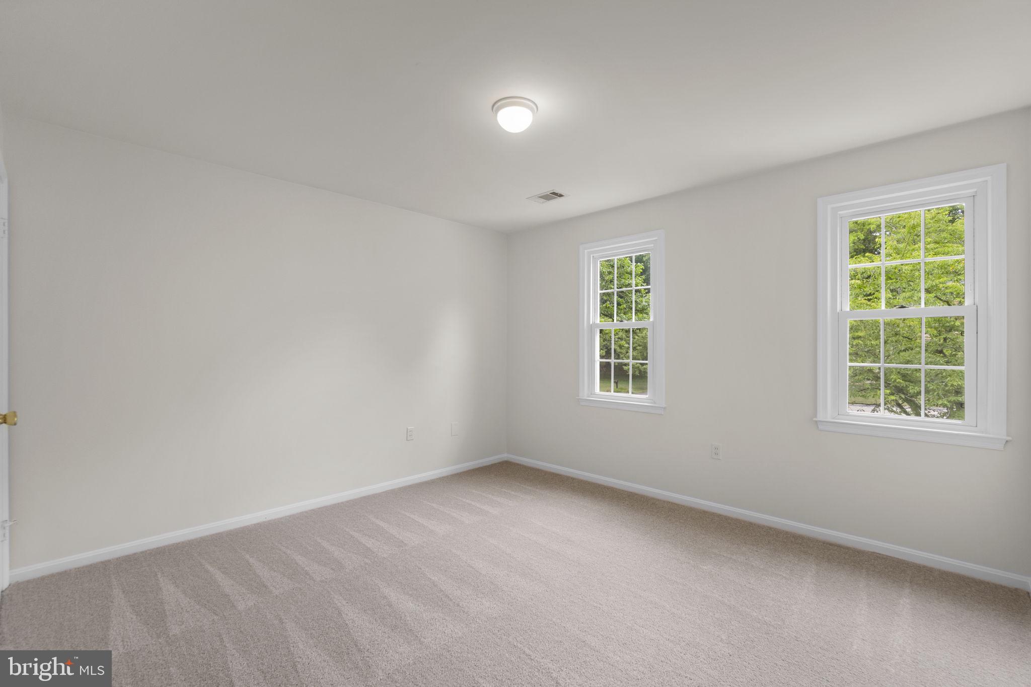 RIVERS EDGE - Residential