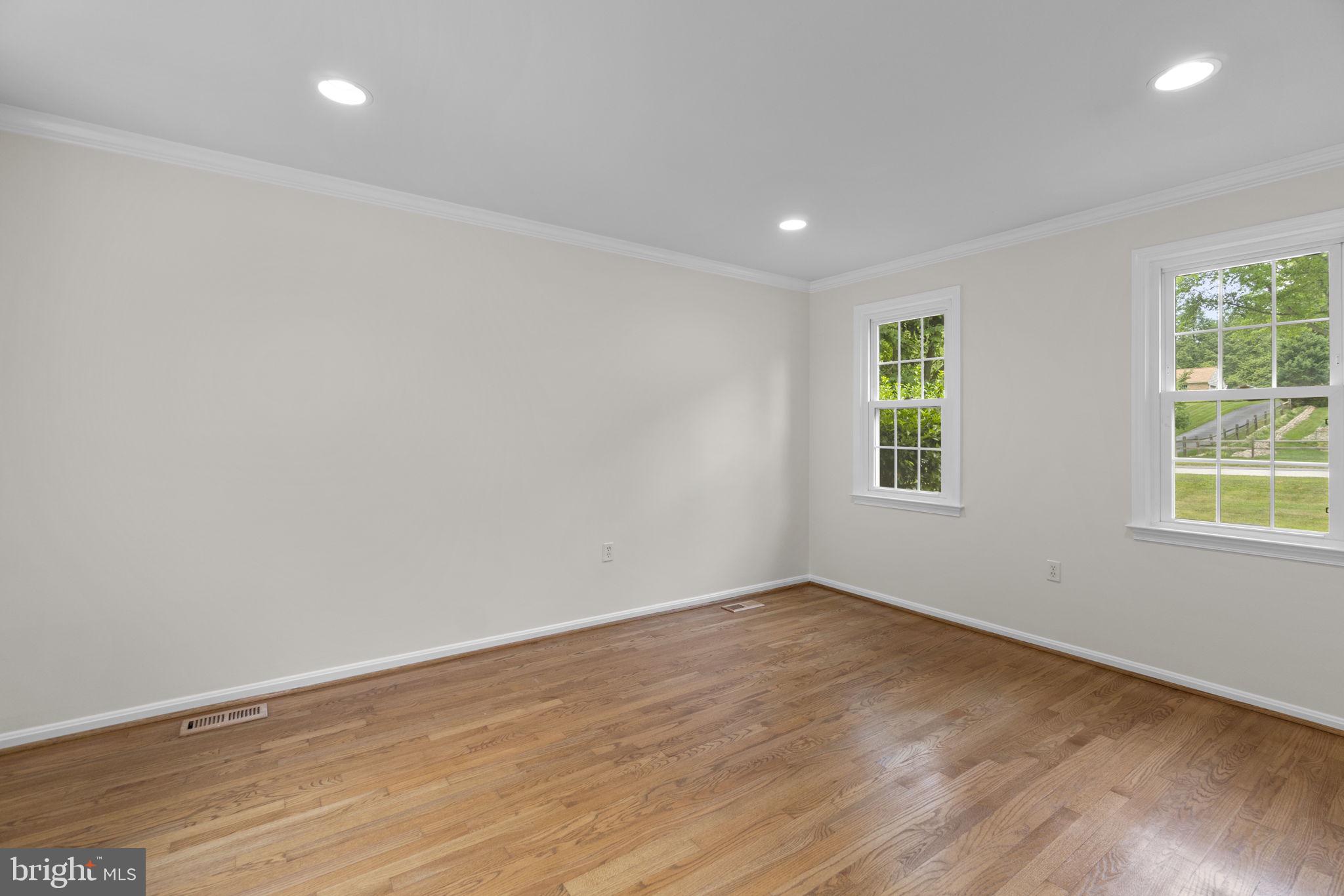RIVERS EDGE - Residential