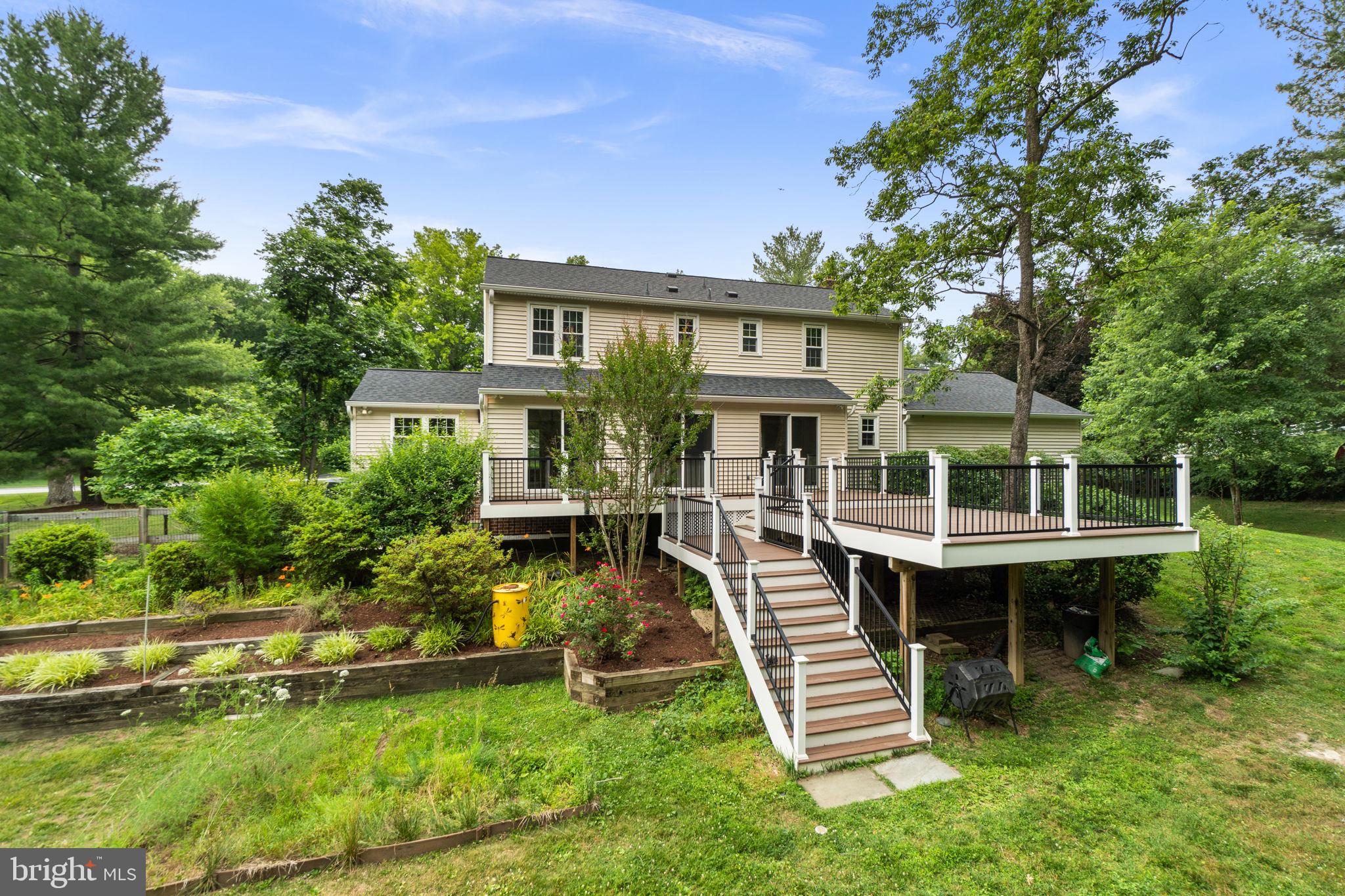 RIVERS EDGE - Residential