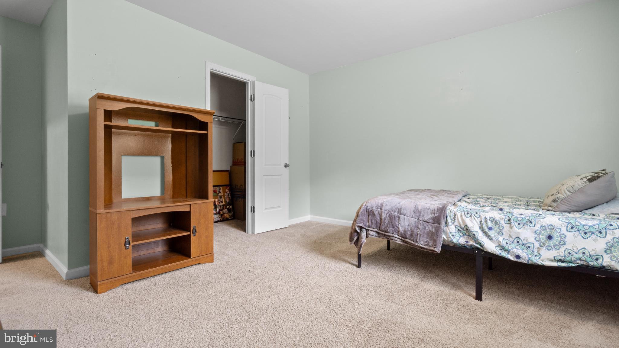 BROOKFIELD - Residential