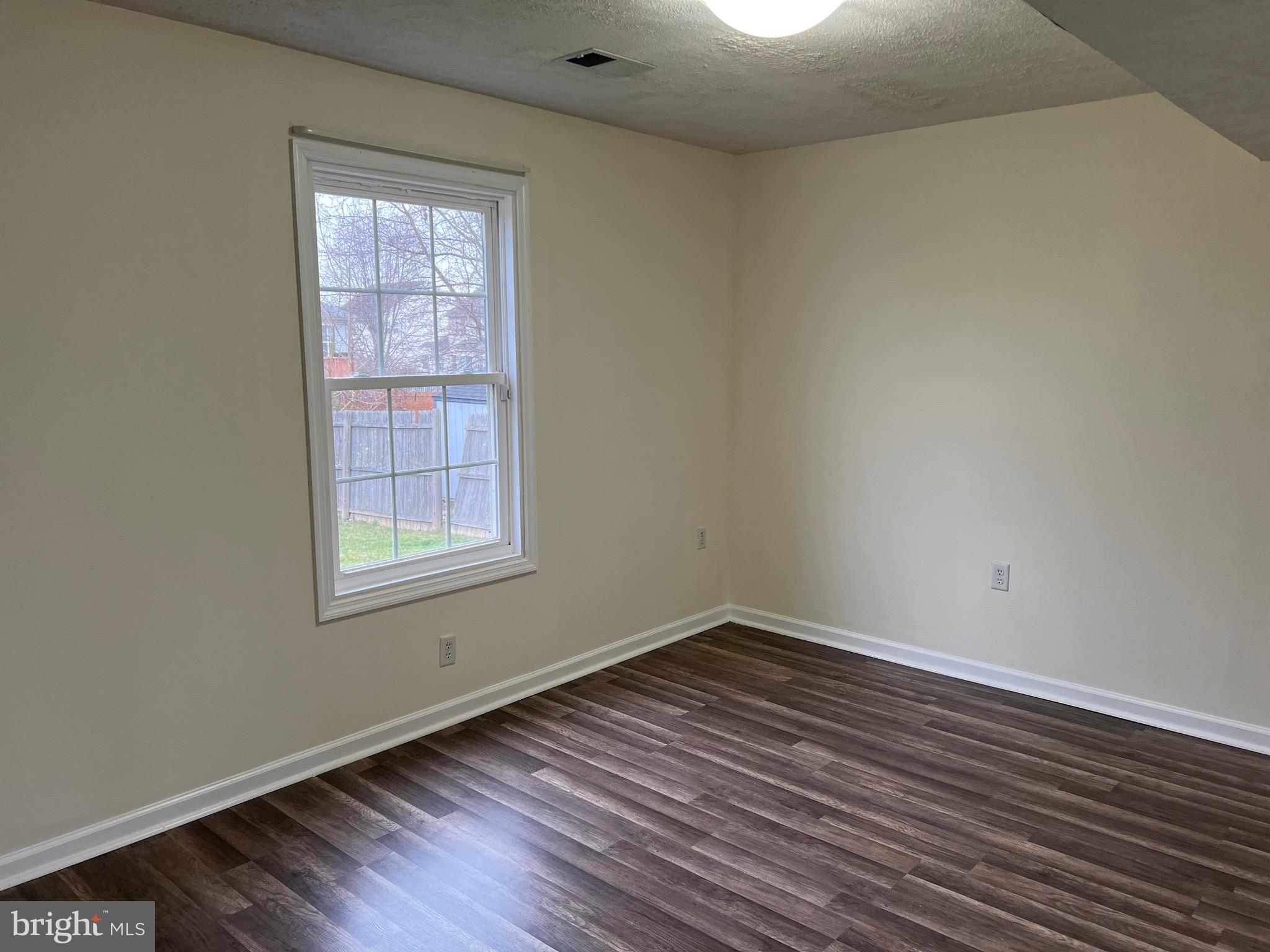 SYCAMORE VILLAGE - Residential Lease