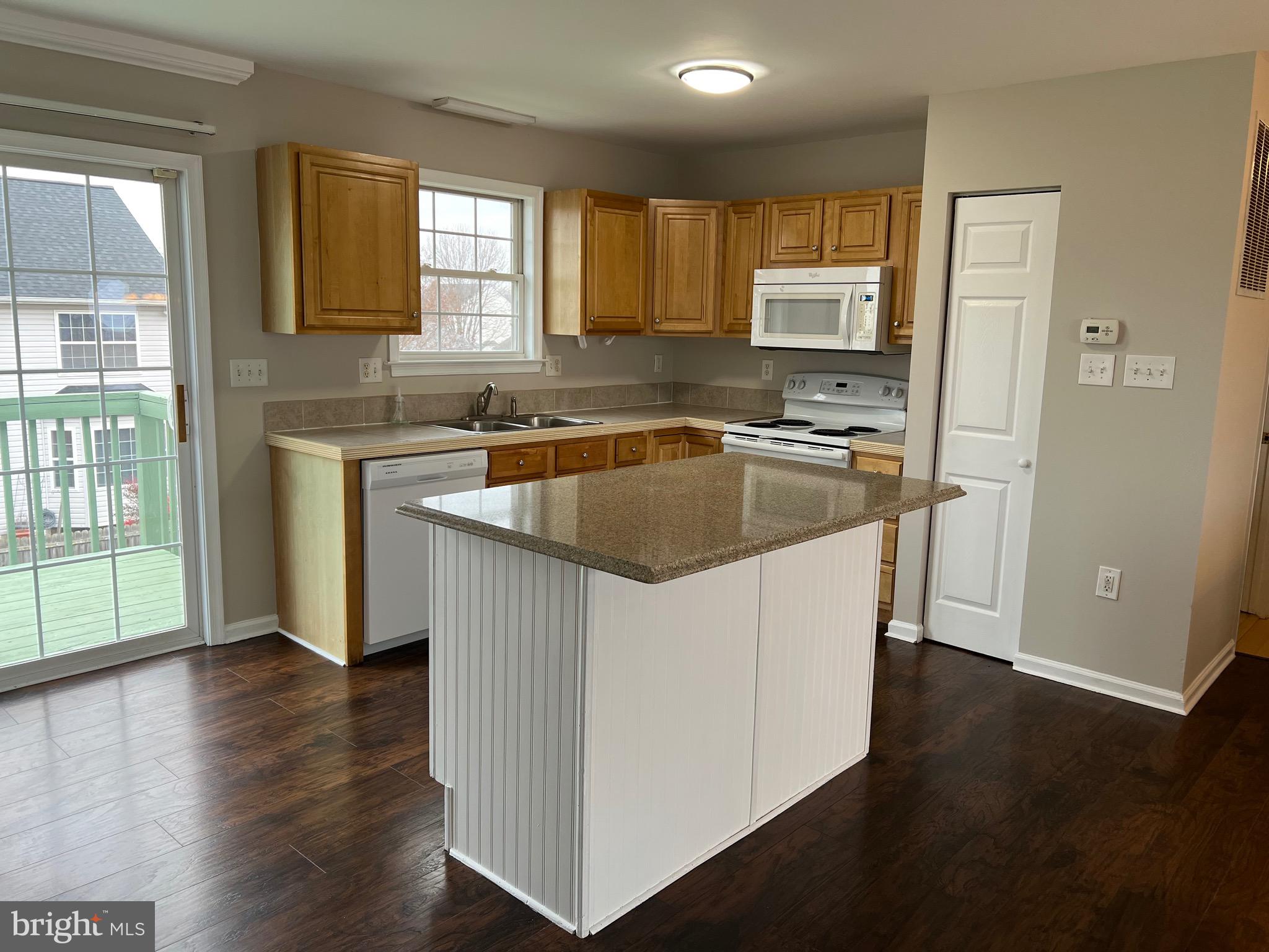 SYCAMORE VILLAGE - Residential Lease