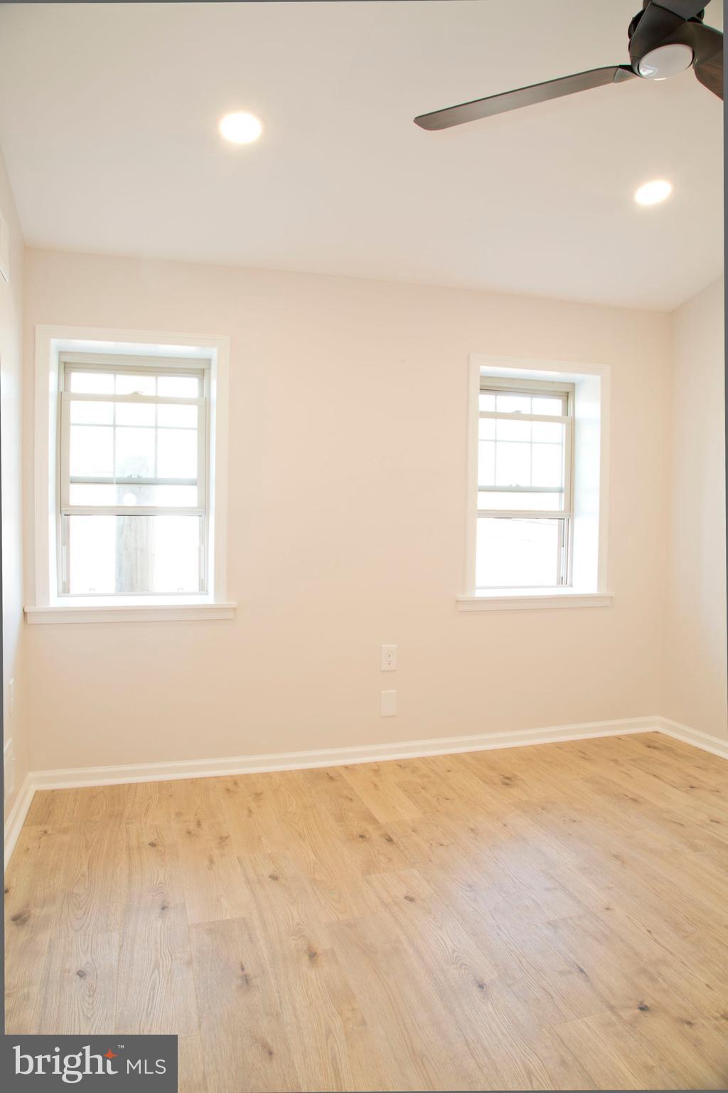 PASSYUNK SQUARE - Residential