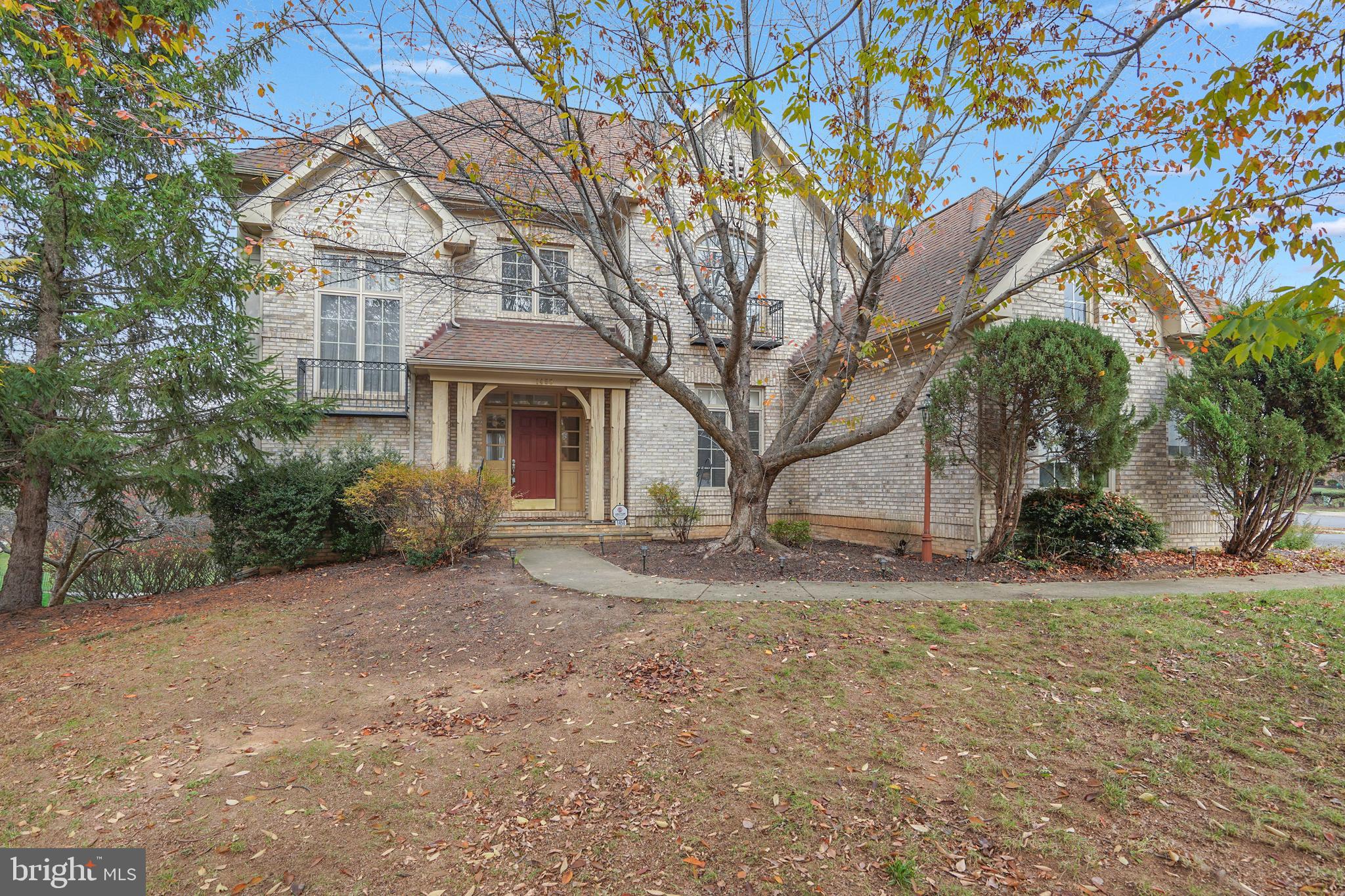 Approx. 6000 sf of light-filled & OPEN luxury living! Soaring ceilings & windows, elegant crown molding, arches & architecture! Stunning Master Bedroom suite w/french doors to Juliet balcony, tray ceiling, his & her vanities & huge walk-in closet. 3 en suite BRs! Enormous walk-out LL w/custom OPEN Great Room walkout finished basement with  wet bar,  TV/projector, & nanny suite!  3  door attached garageWalk to Silver Line! McLean Schools