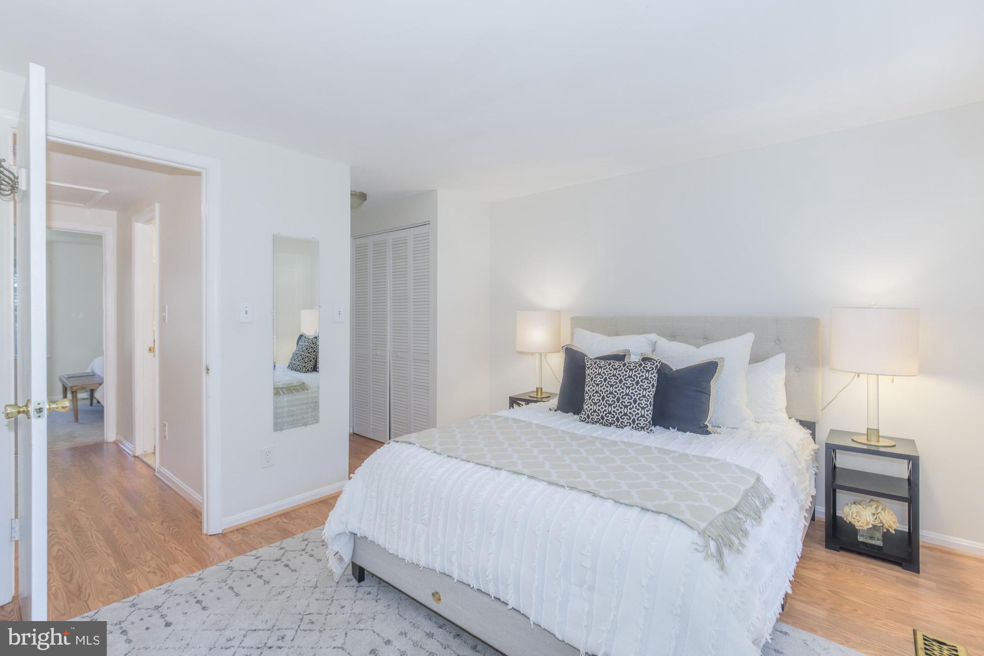 ESSEX PLACE - Residential