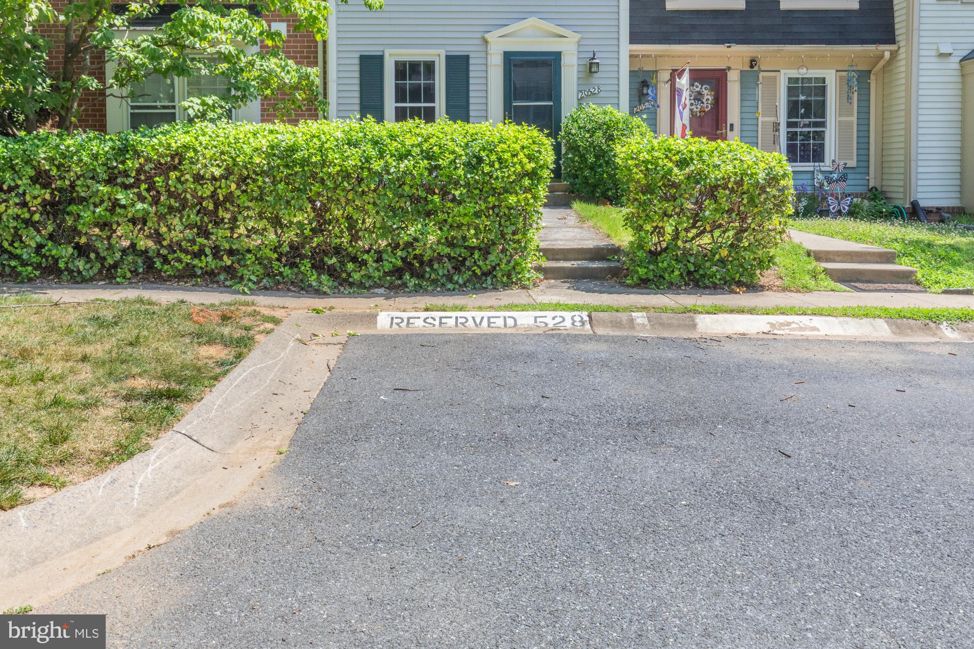 ESSEX PLACE - Residential