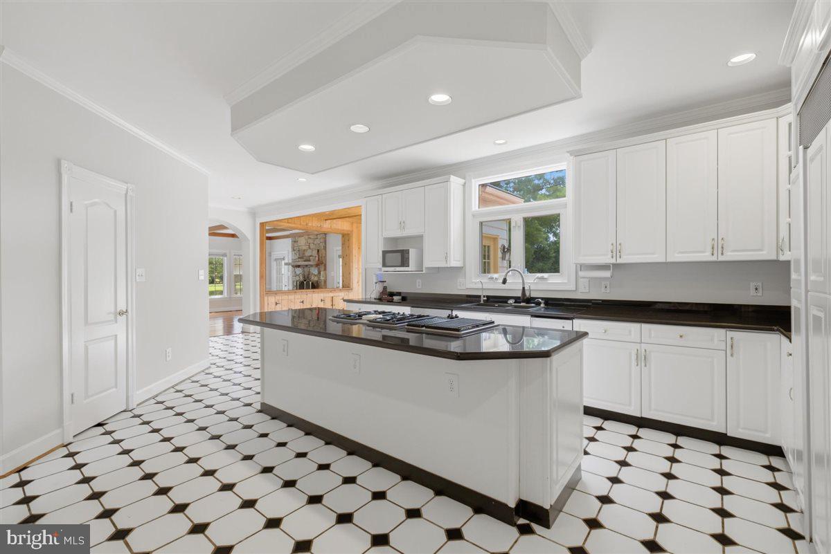 DARNESTOWN OUTSIDE - Residential