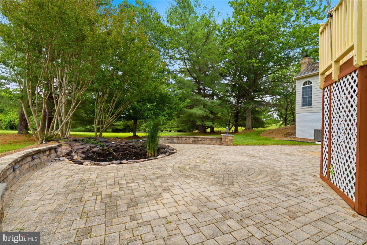 DARNESTOWN OUTSIDE - Residential