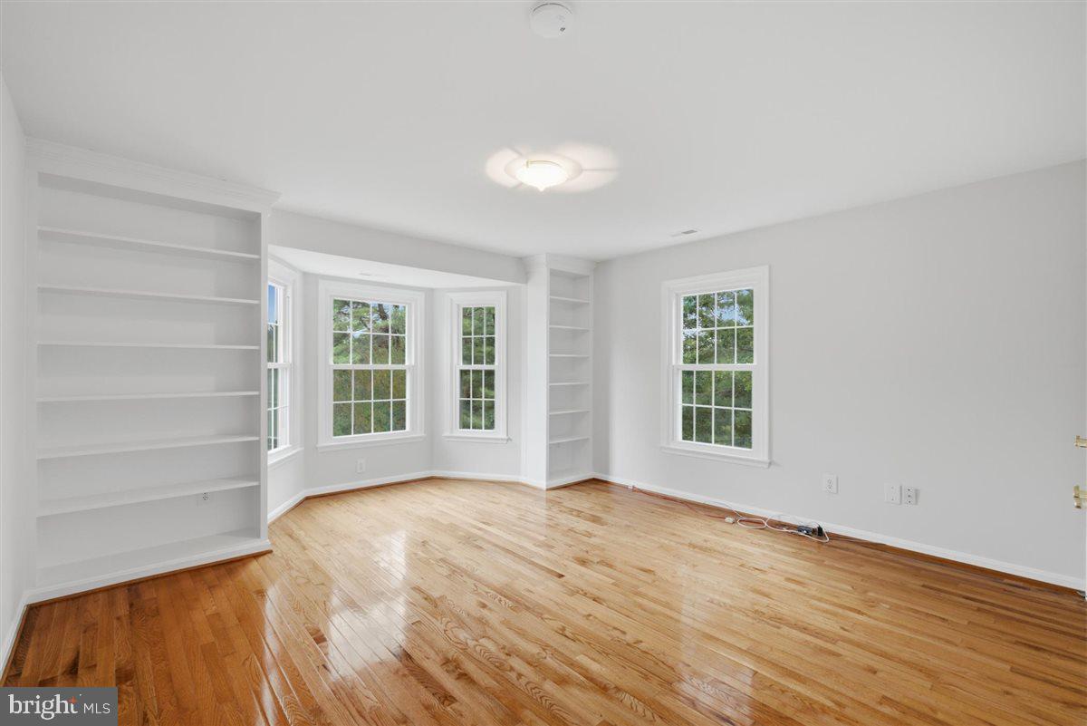 DARNESTOWN OUTSIDE - Residential