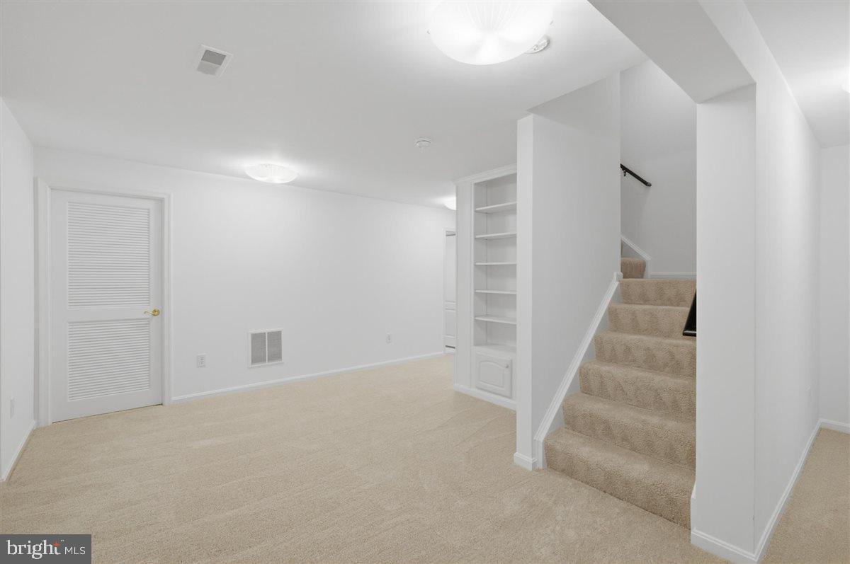DARNESTOWN OUTSIDE - Residential