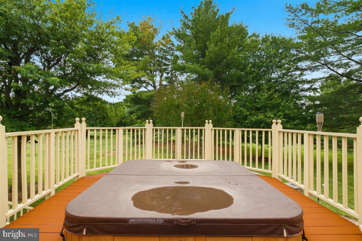DARNESTOWN OUTSIDE - Residential