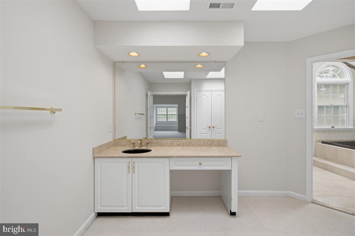 DARNESTOWN OUTSIDE - Residential