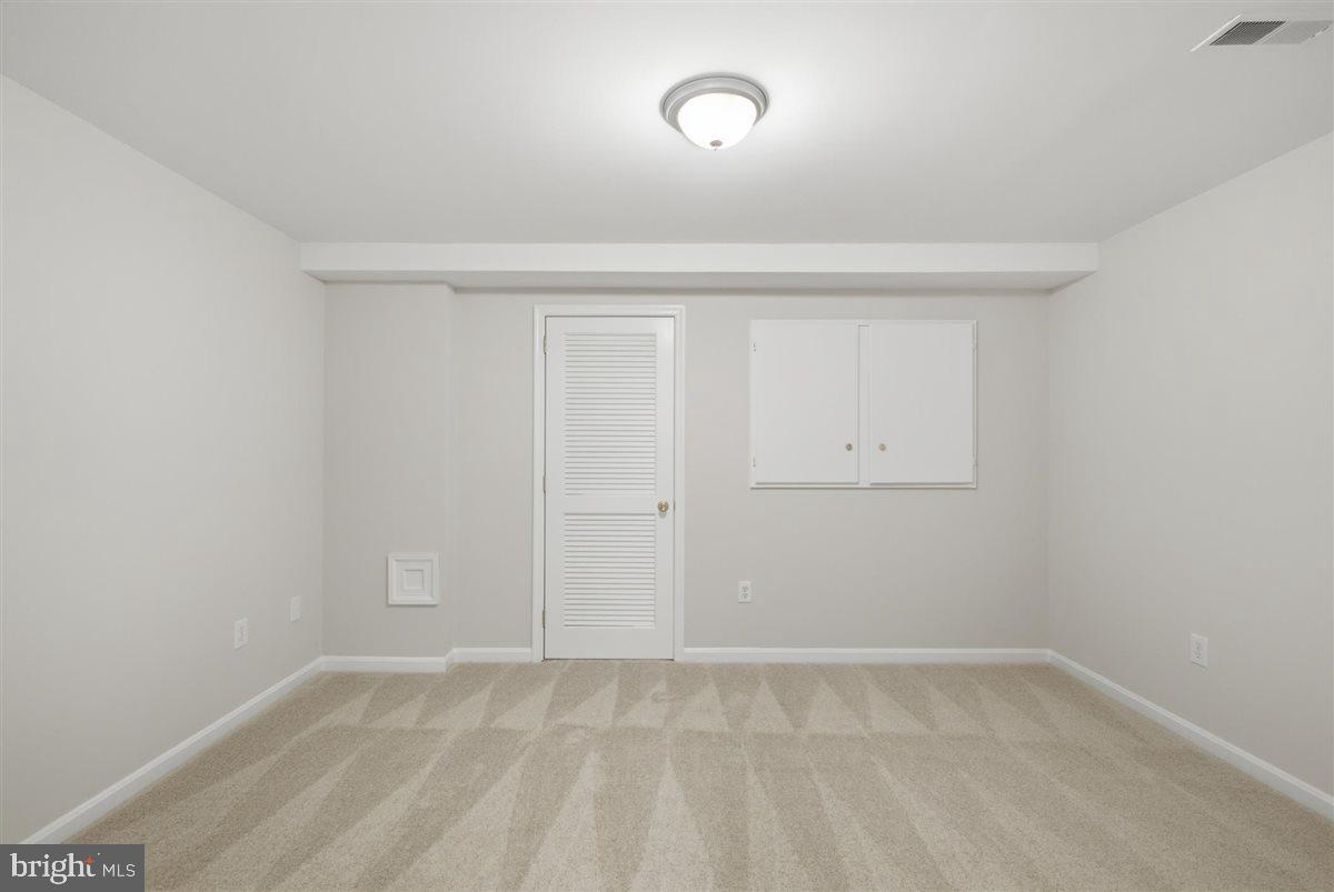 DARNESTOWN OUTSIDE - Residential