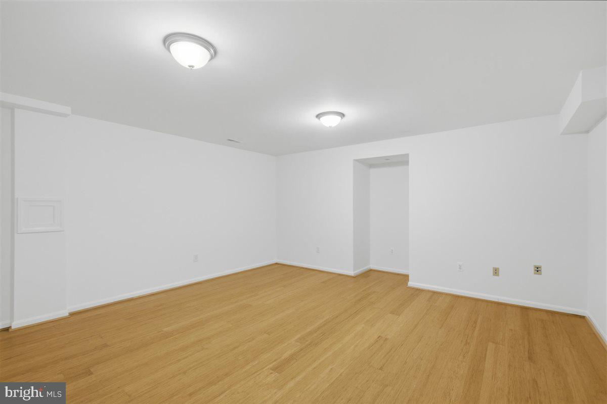 DARNESTOWN OUTSIDE - Residential
