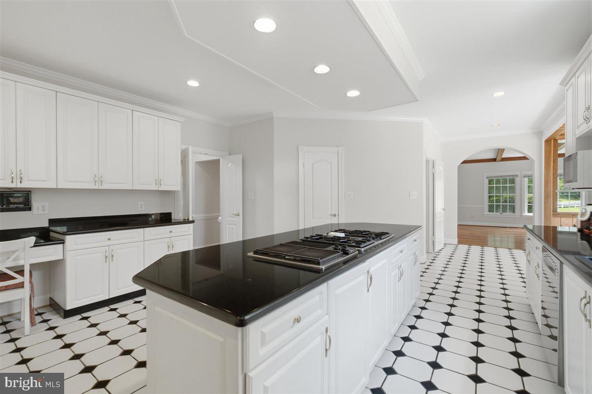 DARNESTOWN OUTSIDE - Residential