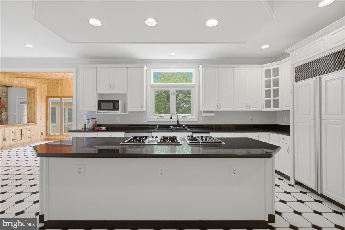 DARNESTOWN OUTSIDE - Residential