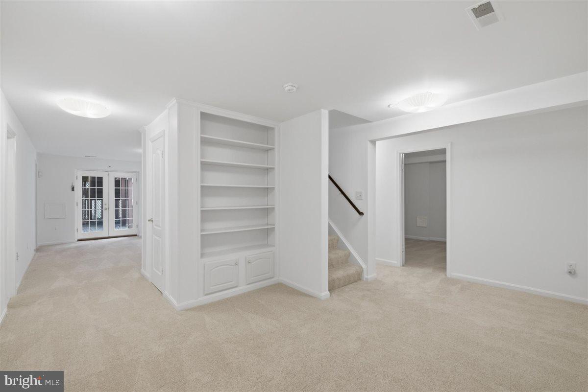 DARNESTOWN OUTSIDE - Residential