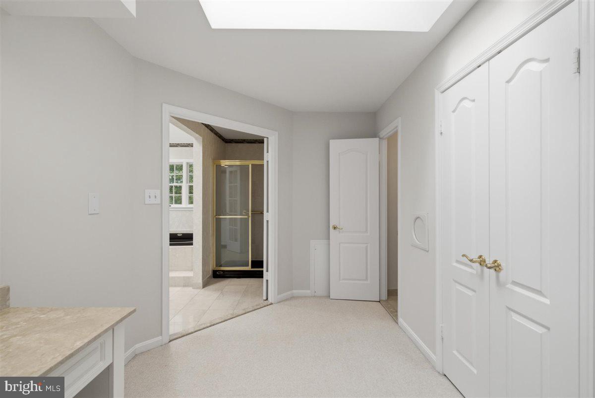 DARNESTOWN OUTSIDE - Residential