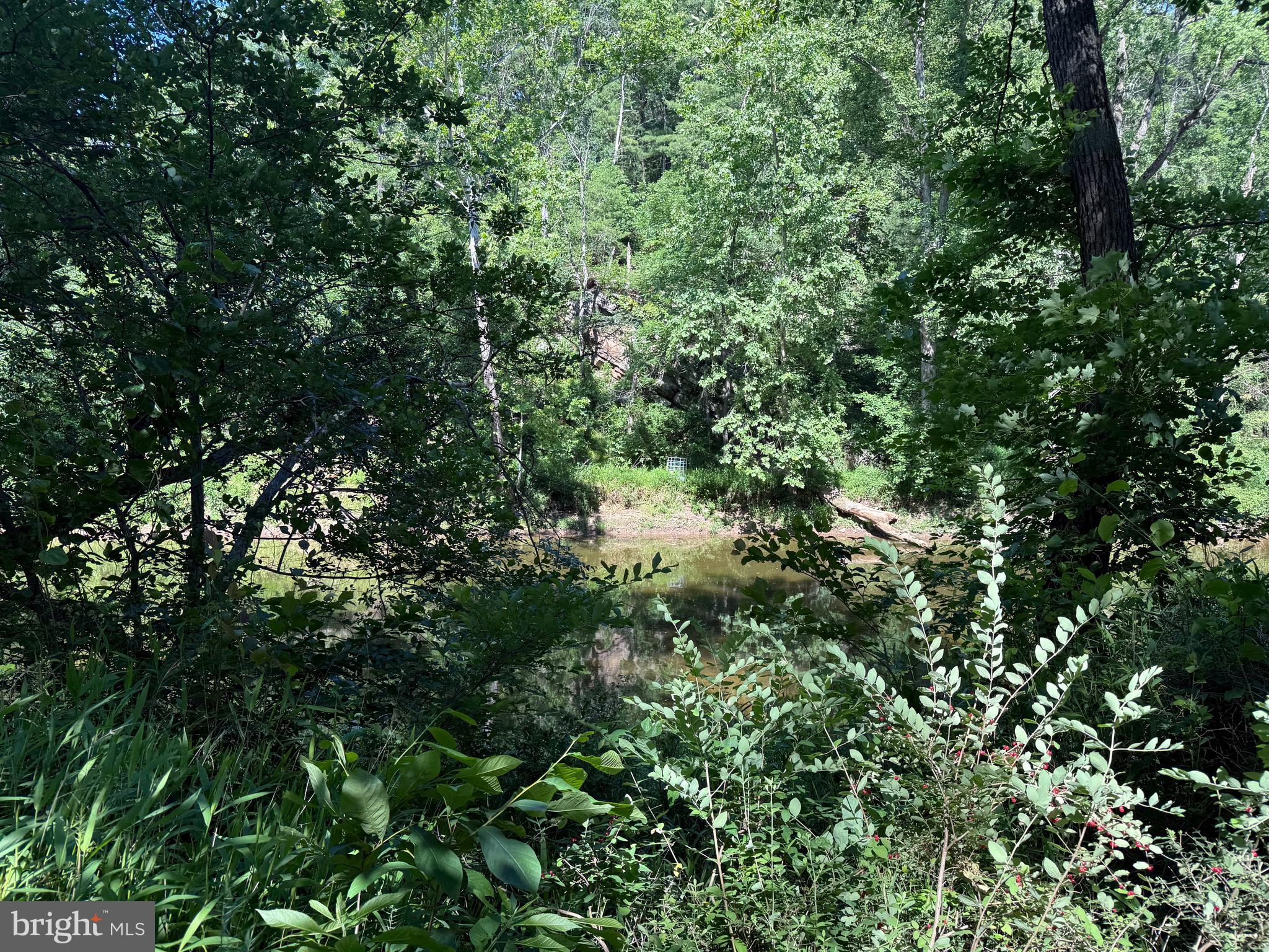 HORSESHOE RUN - Land