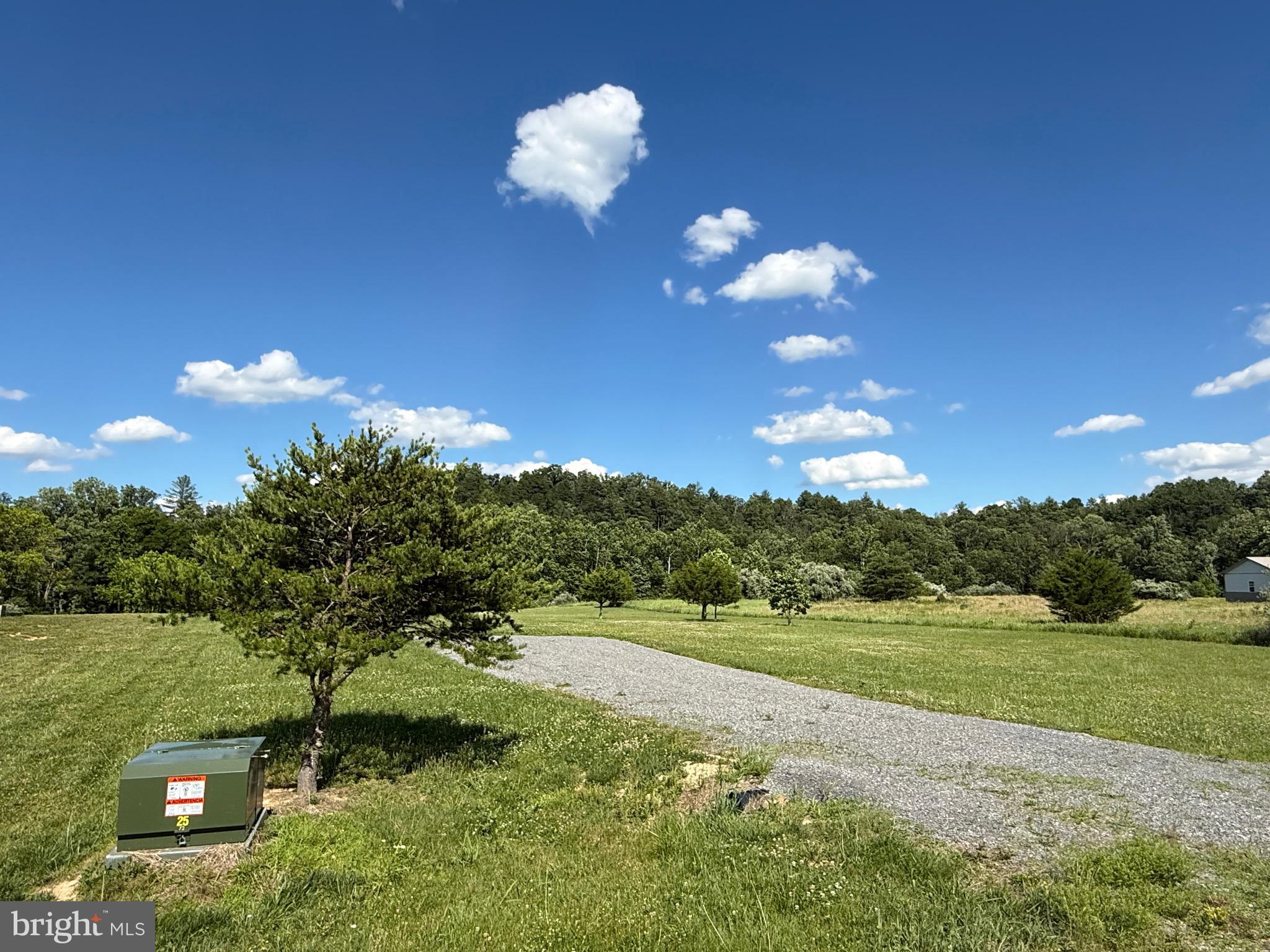 HORSESHOE RUN - Land