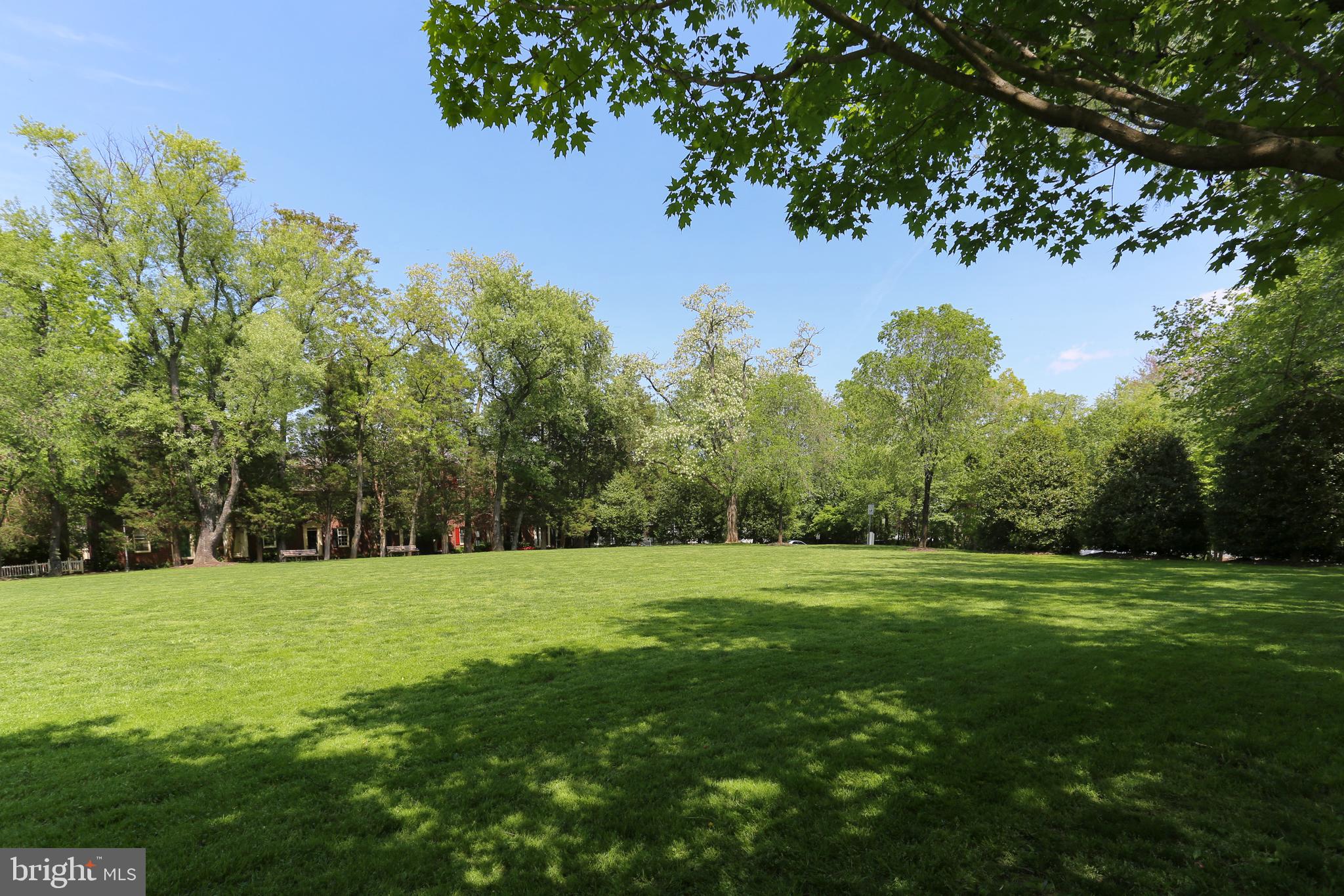 KENTLANDS - Residential