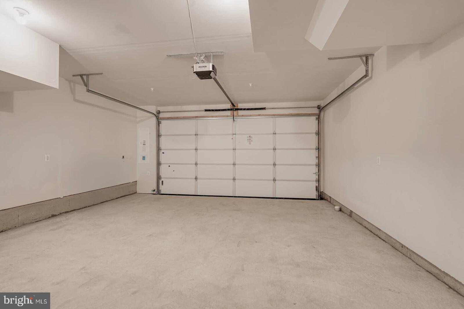 THE GROVE - Residential Lease