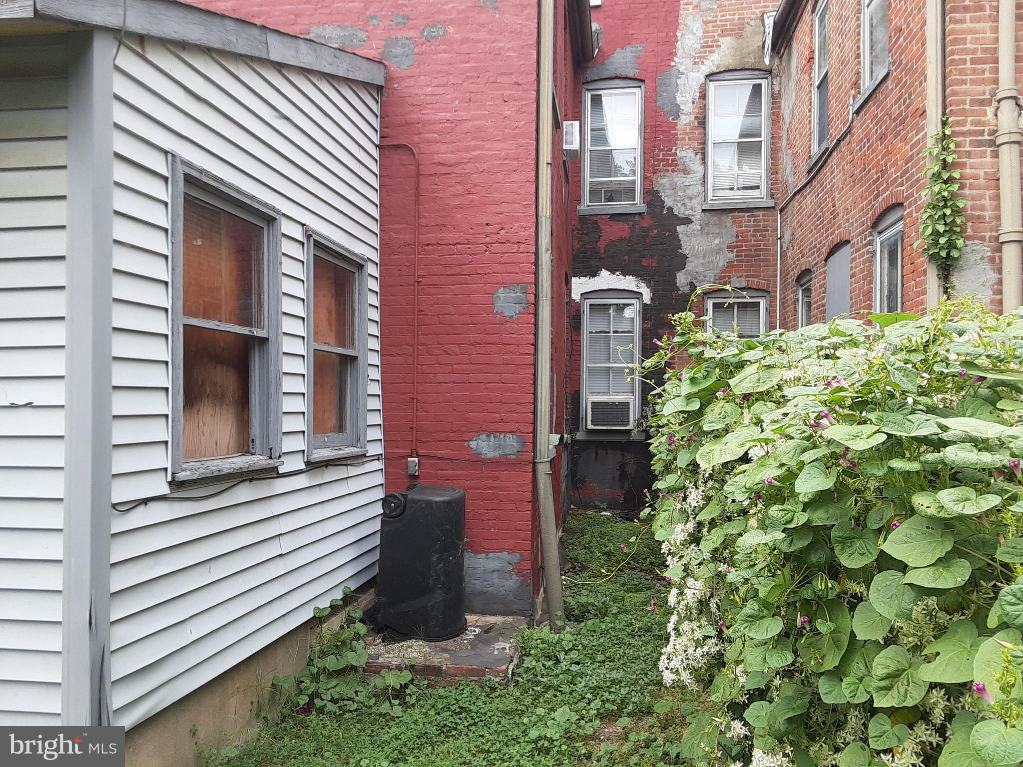LANCASTER - Residential