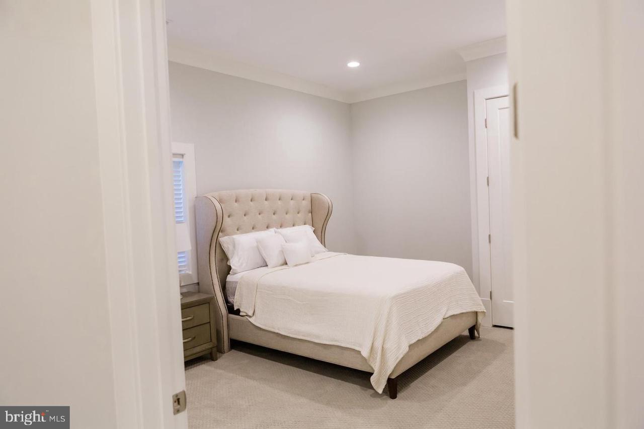 FAIRDALE - Residential