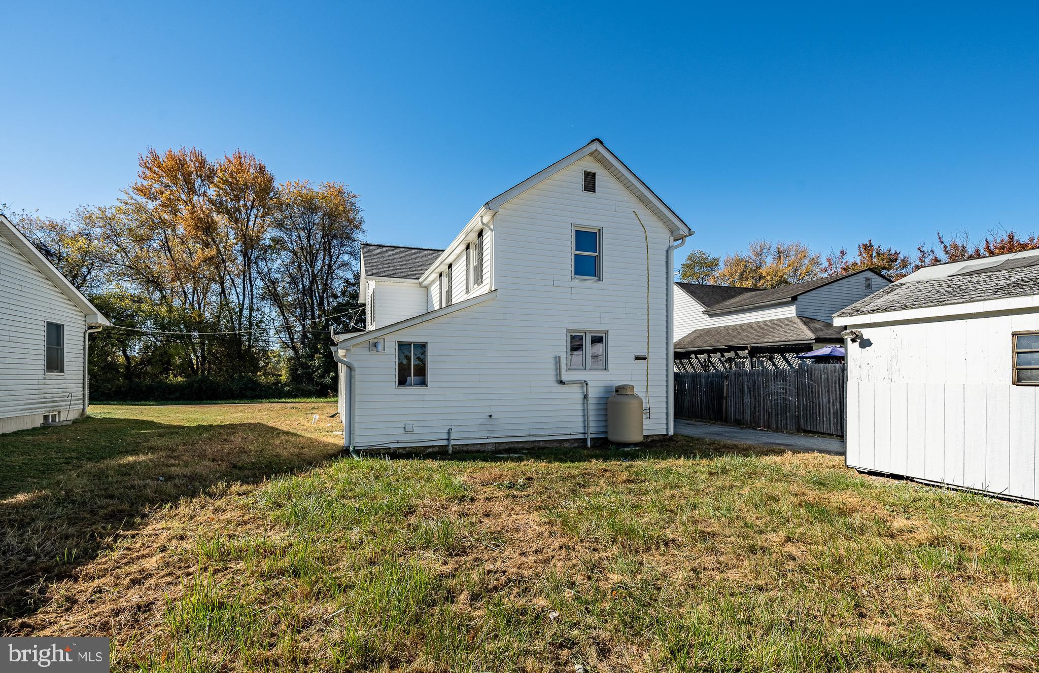 LUMS POND ESTATES - Residential