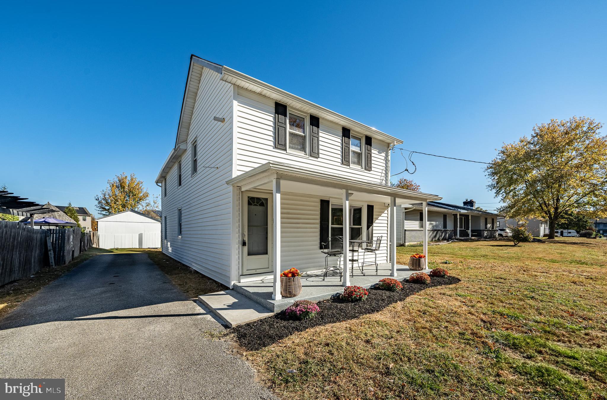 LUMS POND ESTATES - Residential