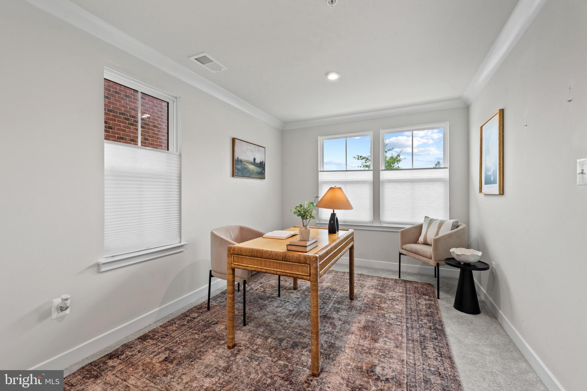 BANNER ROW - Residential
